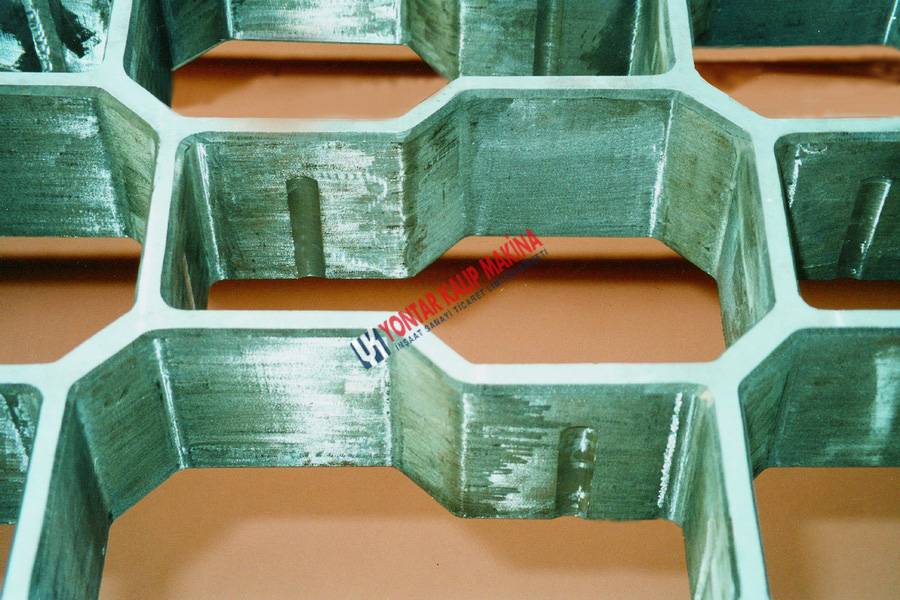 Beton Parke Taşı Kalıpları